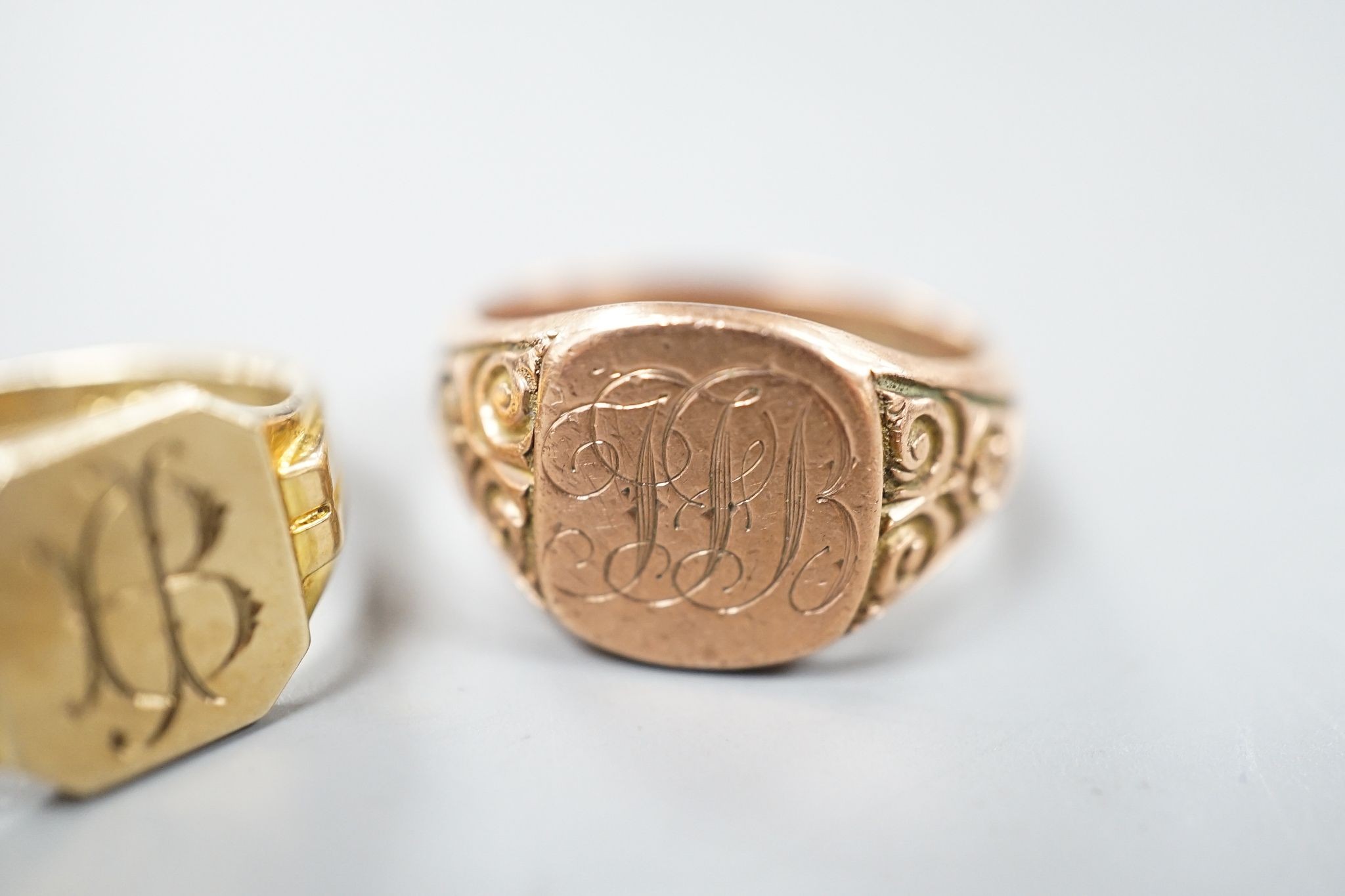 Two 9ct gold signet rings, both with engraved monograms, sizes R/S & S, gross 14.7 grams.